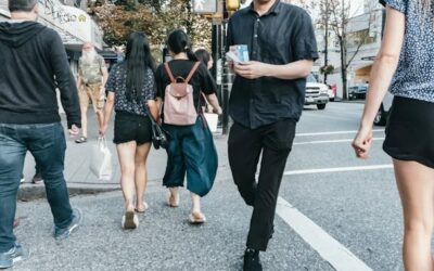 在安大略省与无保险司机发生行人事故：您的权利与补救途径