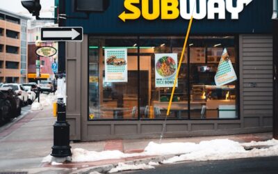Driver crashes into Subway restaurant in Leamington