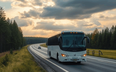 25 people injured after bus rollover on Highway 516