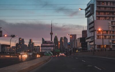 One motorist hurt following three-vehicle crash involving GO bus on Toronto’s Gardiner Expressway