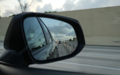 Man struck by vehicle’s side mirror while changing flat tire on Highway 401 in Cambridge