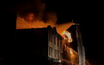 多伦多 Parkdale 地区一栋公寓发生火灾,三人受伤,一人情况危急