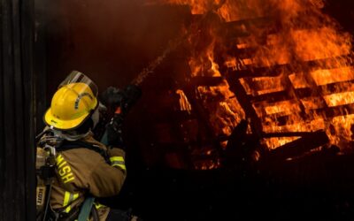 Police officer, firefighters extinguish barn fire in Innisfil, no injuries reported