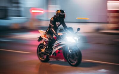 东约克摩托车与车辆相撞事故致37岁骑士死亡
