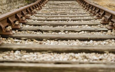 No major injuries after pickup truck struck by train in Bracebridge
